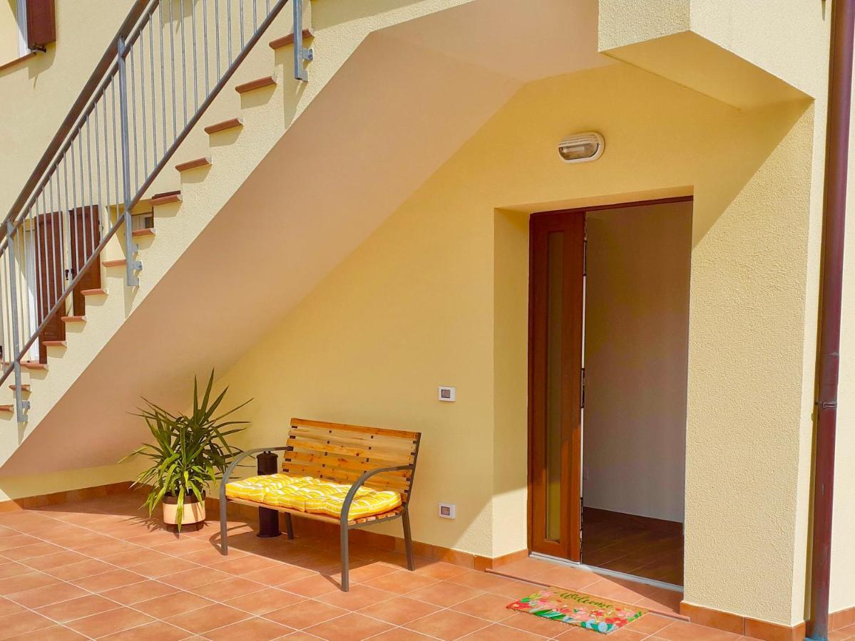 Casa Vacanze Con Vista Mare E Giardino - Amanecer Marzocca di Senigallia Exterior foto
